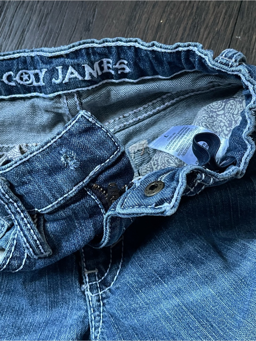 Kids Elastic-Waist Blue Denim Jeans with Decorative Back Pocket Stitching - Picture 3 of 5